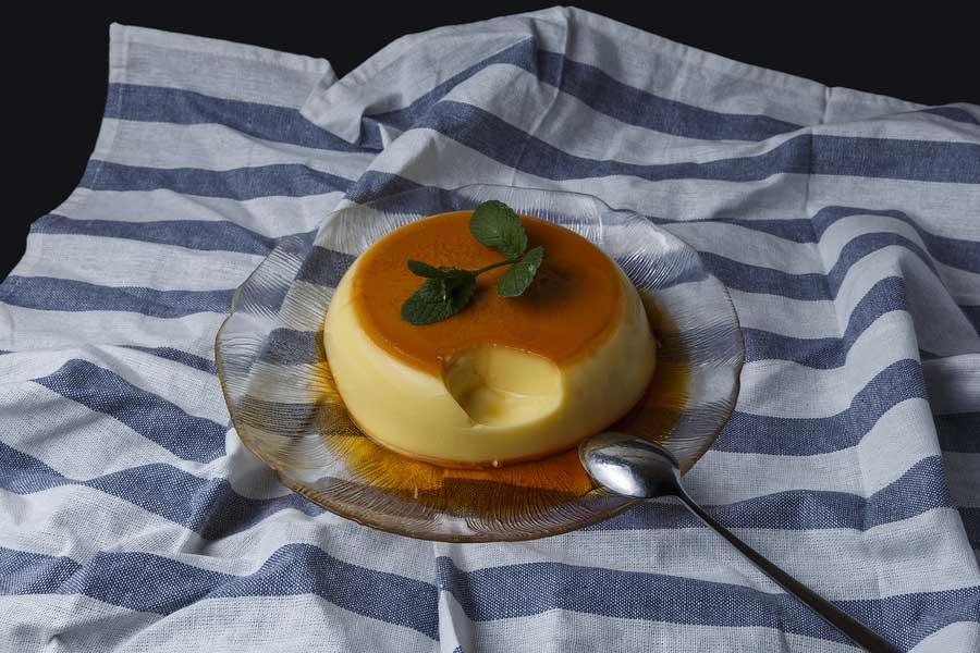 Mexican desserts are usually cakes and cookies, but here is an easy flan recipe to impress your dinner guests.